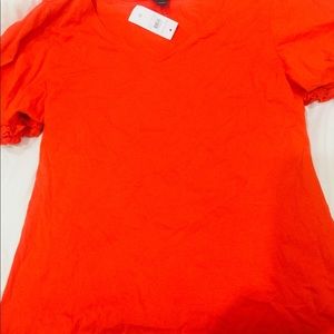 Ruffle sleeve v neck tee in medium